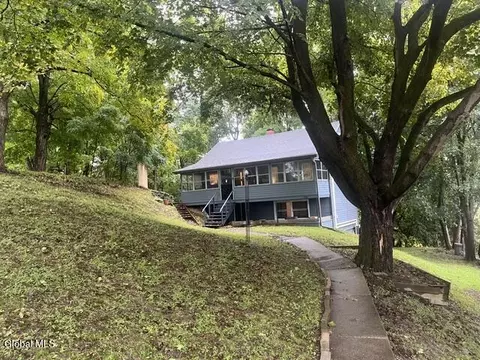 57 Main St, Philmont, NY 12565