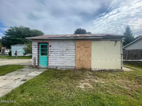 Exterior - 67 State St, Rouses Point, NY 12979 photo 3 of 6