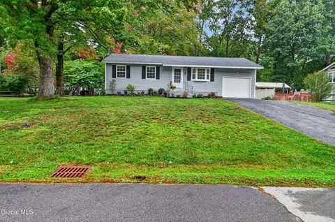 24 Coachman Dr, Ballston Spa, NY 12020