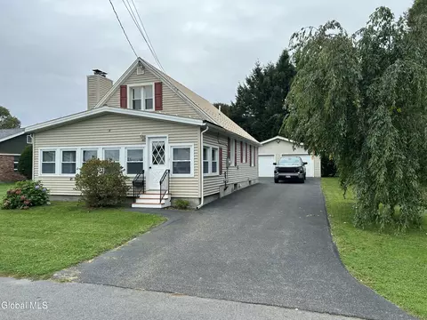 29 Fay St, Gloversville, NY 12078