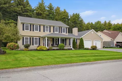 75 Farr Ln, Queensbury, NY 12804