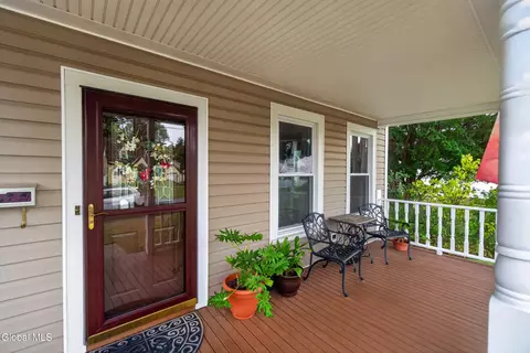 Exterior - 1125 Trinity Ave, Schenectady, NY 12306 photo 4 of 11