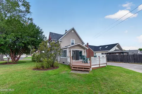 Exterior - 1125 Trinity Ave, Schenectady, NY 12306 photo 6 of 11
