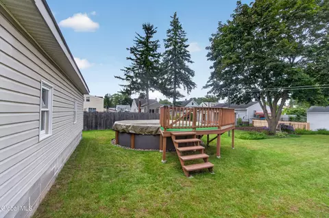 Exterior - 1125 Trinity Ave, Schenectady, NY 12306 photo 10 of 11