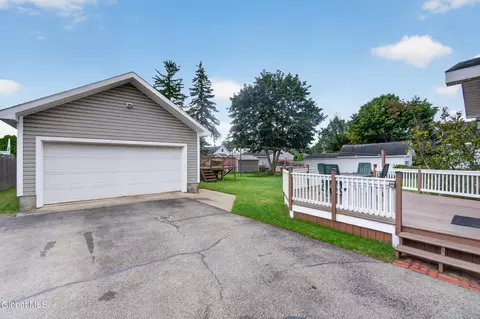 Exterior - 1125 Trinity Ave, Schenectady, NY 12306 photo 8 of 11