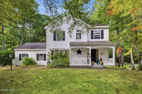 72 Kettles Way, Queensbury, NY 12804