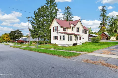 10 W 11th Ave, Gloversville, NY 12078