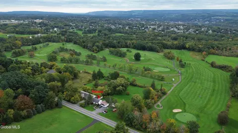 198 Golf Course Rd, Amsterdam, NY 12010
