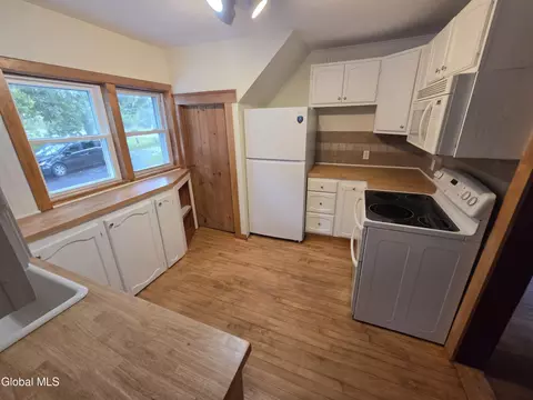 Kitchen - 359 Malta Ave, Ballston Spa, NY 12020 photo 2 of 2