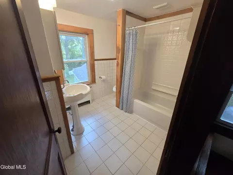 Bath - 359 Malta Ave, Ballston Spa, NY 12020 photo 2 of 3