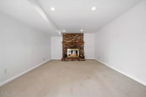 Living - 1 Starboard Ct, Waterford, NY 12188 photo 5 of 5