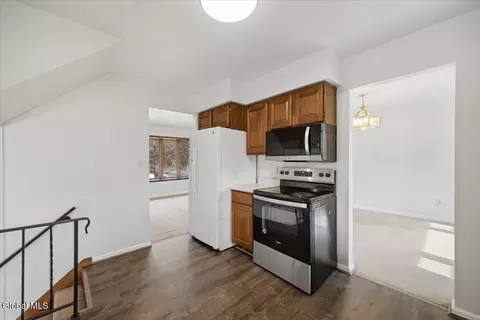 Kitchen - 1 Starboard Ct, Waterford, NY 12188 photo 4 of 4