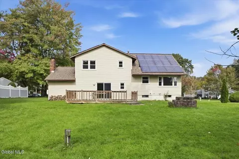 Exterior - 1 Starboard Ct, Waterford, NY 12188 photo 2 of 4