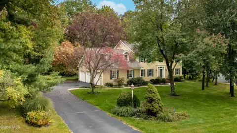2548 Fawn Rdg, Castleton On Hudson, NY 12033