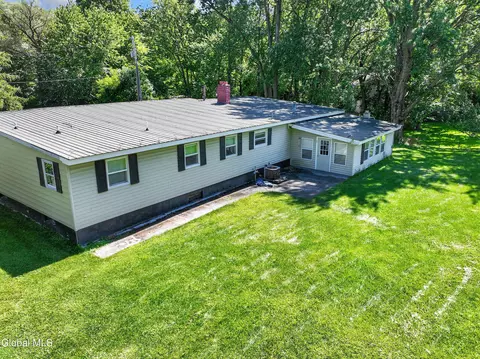 Exterior - 19 Stephen Rd, Schenectady, NY 12302 photo 13 of 13