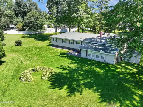 Exterior - 19 Stephen Rd, Schenectady, NY 12302 photo 1 of 13