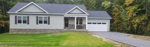 65 King Rd, Saratoga Springs, NY 12866