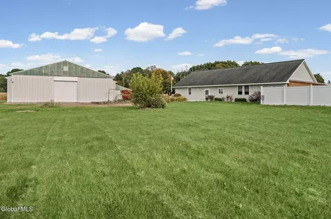 543 Verbeck Ave, Schaghticoke, NY 12154