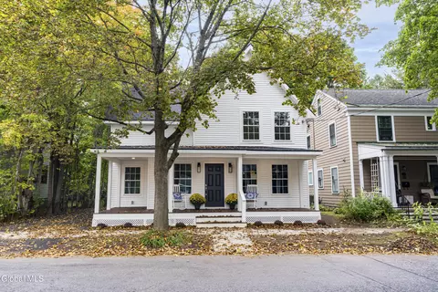 12 Clark St, Saratoga Springs, NY 12866