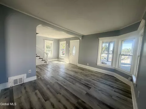 Living - 2734 Broadway, Schenectady, NY 12306 photo 4 of 7