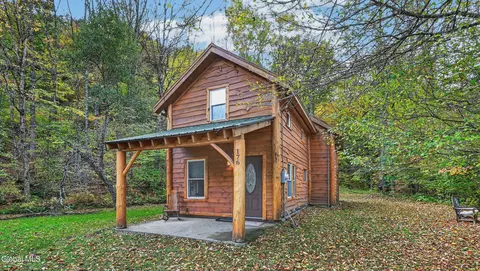 176 Hernandez Rd, Wells, NY 12190