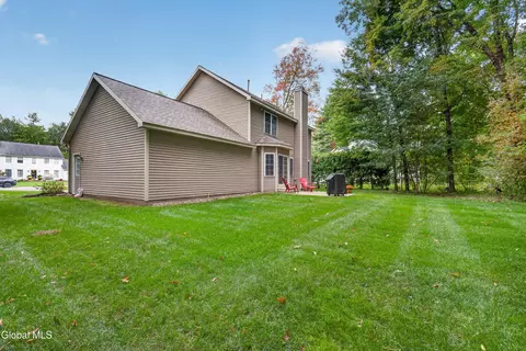Exterior - 31 Brookside Dr, Saratoga Springs, NY 12866 photo 5 of 10