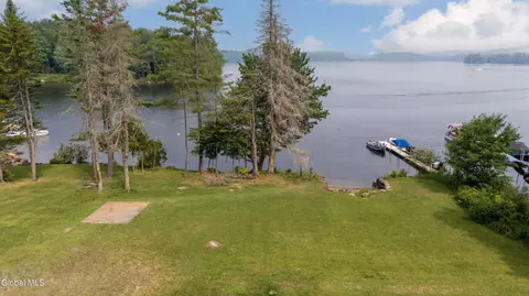 113 Brown Point Rd, Lake Pleasant, NY 12108