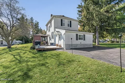 Exterior - 1325 Coplon Ave, Schenectady, NY 12309 photo 5 of 11