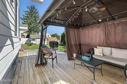 Exterior - 1325 Coplon Ave, Schenectady, NY 12309 photo 8 of 11