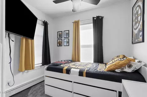 Bedroom - 1325 Coplon Ave, Schenectady, NY 12309 photo 5 of 10