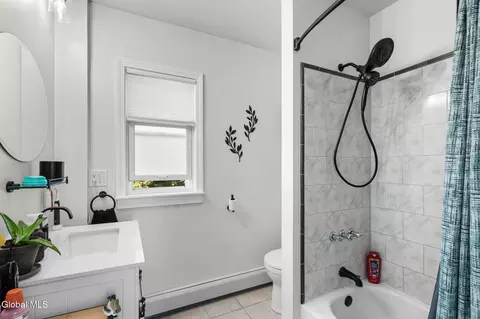 Bath - 1325 Coplon Ave, Schenectady, NY 12309 photo 1 of 2