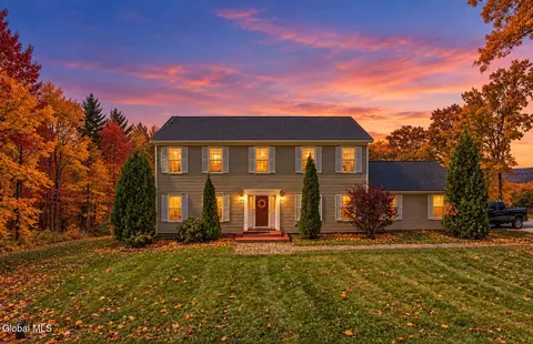 19 Terrace Dr, New Lebanon, NY 12125