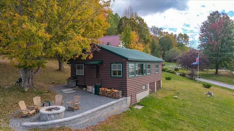 680 S Shore Rd, Edinburg, NY 12134