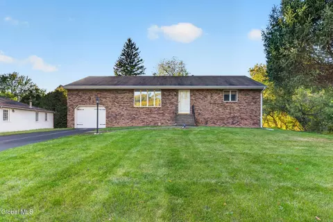 8 Helen Ter, Albany, NY 12211