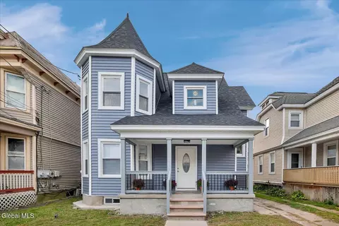 Exterior - 27 Robinson St, Schenectady, NY 12304 photo 1 of 2