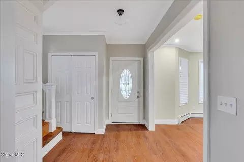 Entry Way - 27 Robinson St, Schenectady, NY 12304 photo 4 of 7
