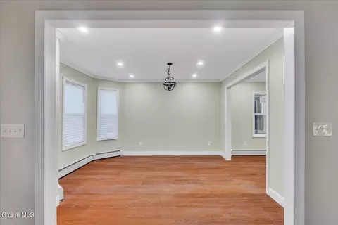 Living - 27 Robinson St, Schenectady, NY 12304 photo 1 of 2