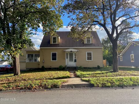 18 Cooper St, Fort Edward, NY 12828