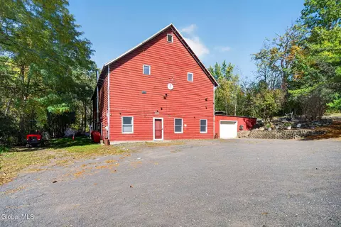 6523 Dunnsville Rd, Altamont, NY 12009