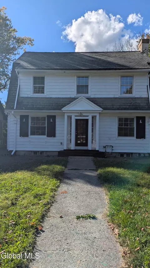 3 Academy Rd, Albany, NY 12208