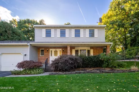 102 Old Coach Rd, Clifton Park, NY 12065