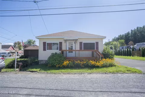 112 2nd St, Saratoga Springs, NY 12866