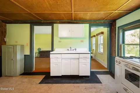 Kitchen - 164 Lang Rd, Summit, NY 12175 photo 2 of 4