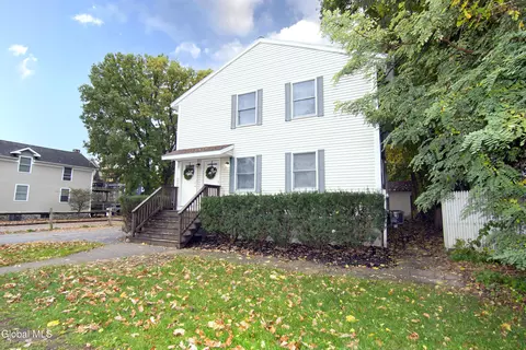 131 Beekman St, Saratoga Springs, NY 12866