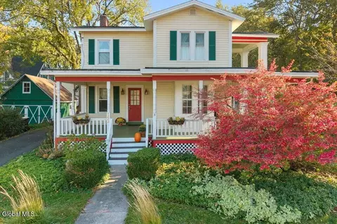 151 Main St, Altamont, NY 12009