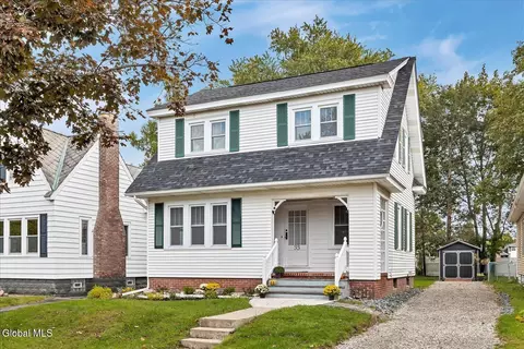 33 Marwood St, Albany, NY 12209