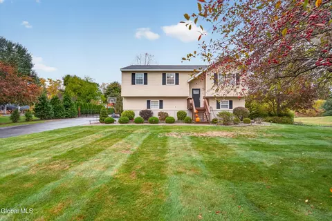 98 Sisson Rd, South Glens Falls, NY 12803