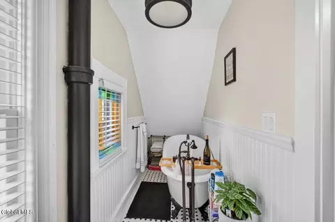 Bath - 1123 Garner Ave, Schenectady, NY 12309 photo 2 of 3