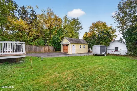 Exterior - 1123 Garner Ave, Schenectady, NY 12309 photo 5 of 6