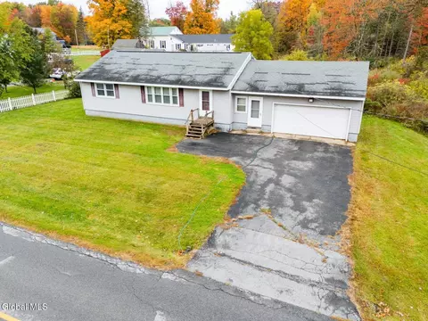 212 Hatchery Rd, Gansevoort, NY 12831